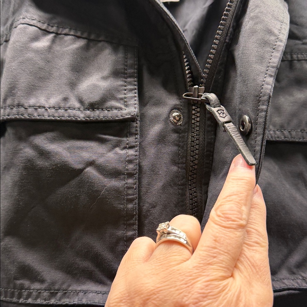 Victorinox Swiss Army Black Highlander VII Jacket - Picture 4 of 10